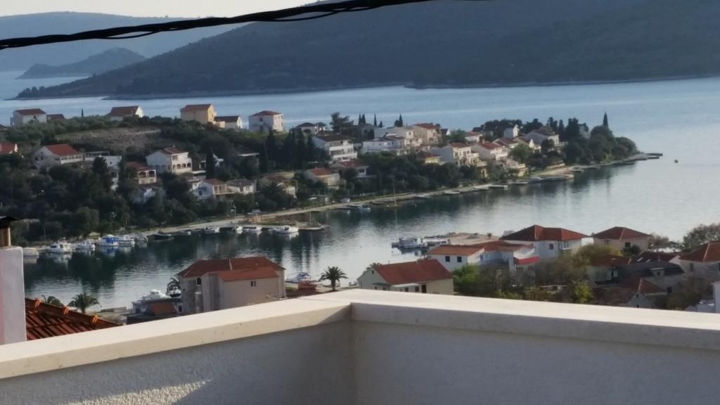 Apartments Plejic Seget Vranjica Bagian luar foto