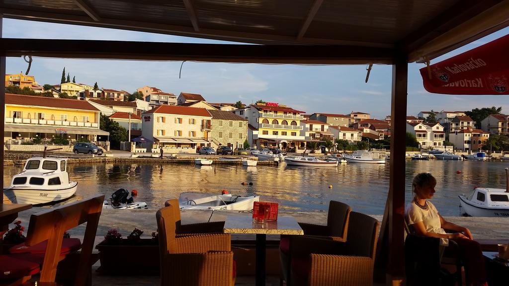 Apartments Plejic Seget Vranjica Bagian luar foto