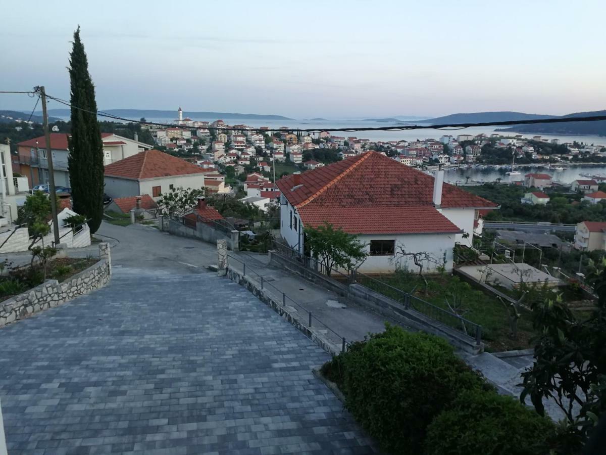 Apartments Plejic Seget Vranjica Bagian luar foto